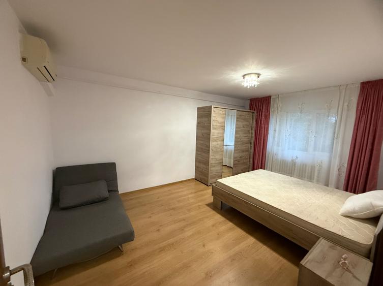 Apartament cu 2 camere decomandat, mobilat în Nicolina