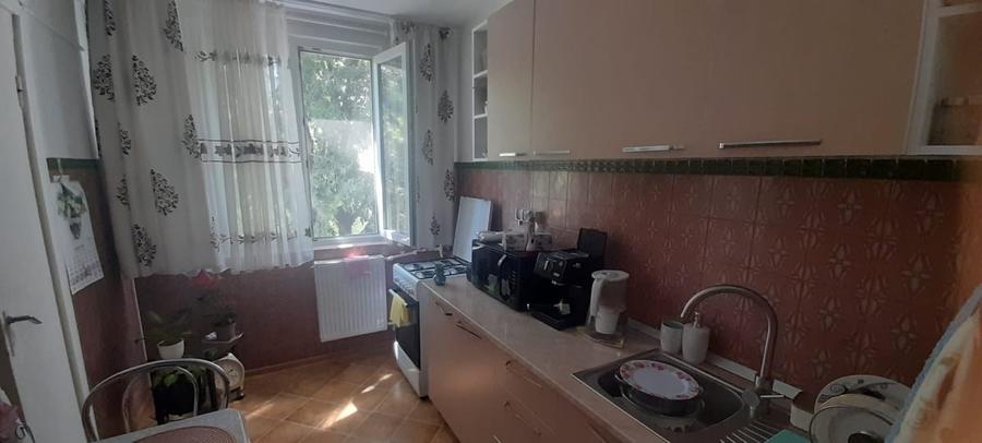 Apartament semidecomandat în Valea Ialomiței