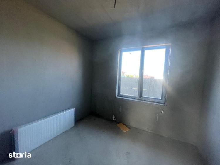 Casă cu 3 camere cu Teren 500 Mp în Malu Mare