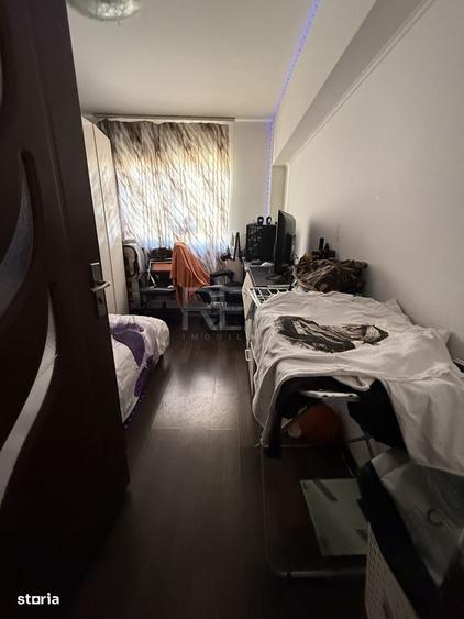 Apartament cu 3 camere decomandat în Drumul Taberei