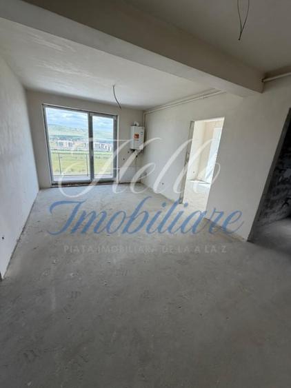 Apartament de vanzare semidecomandat ,3 camere 57 mp , zona Sesul de Sus - 2