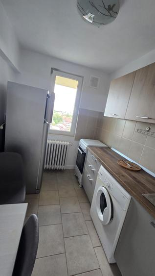 Apartament cu 2 camere semidecomandat în Giurgiului