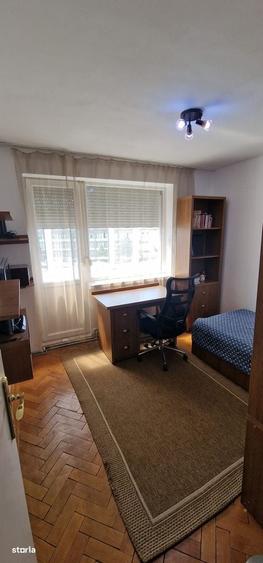 Apartament cu 4 camere în Săsar