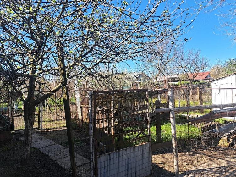 Casă cu 4 camere cu Teren 780 Mp în Urzicuța