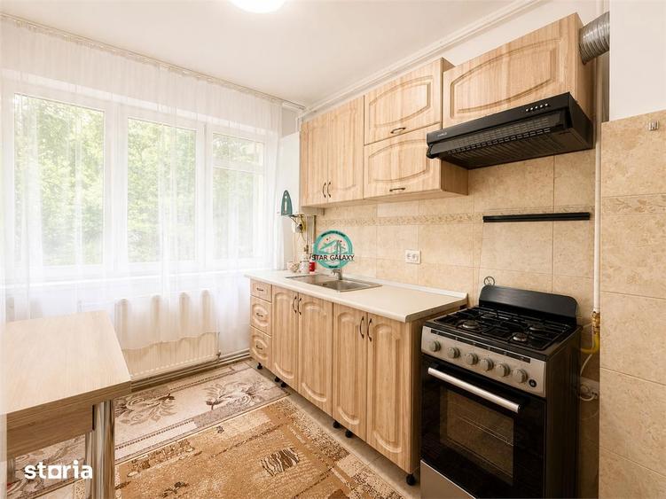 Apartament cu 3 camere, mobilat în 7 Noiembrie
