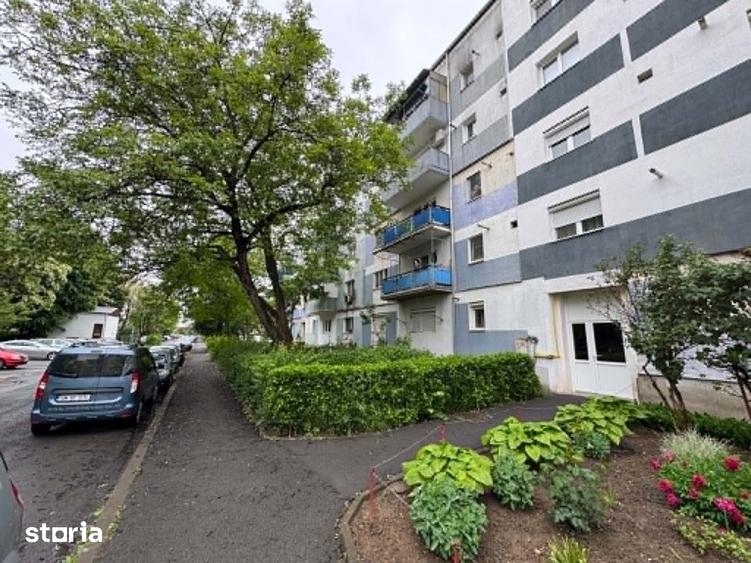 Apartament cu 2 camere în Micro 16