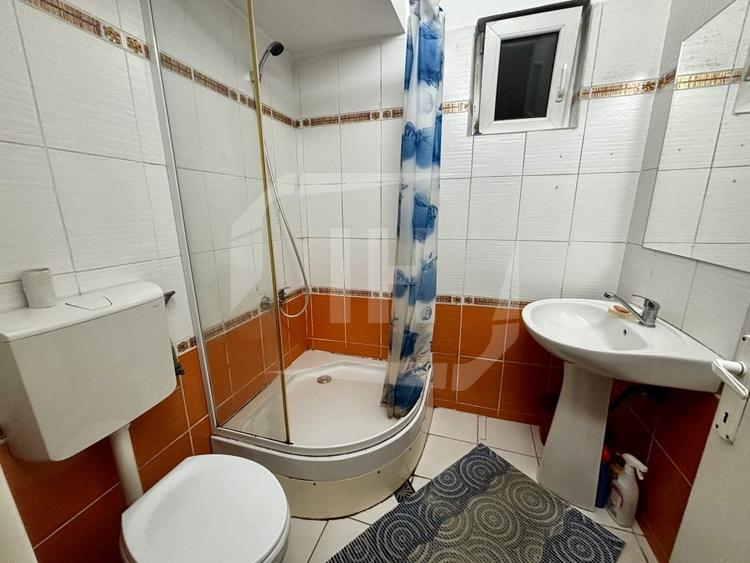 Apartament cu 2 camere semidecomandat, mobilat în Central
