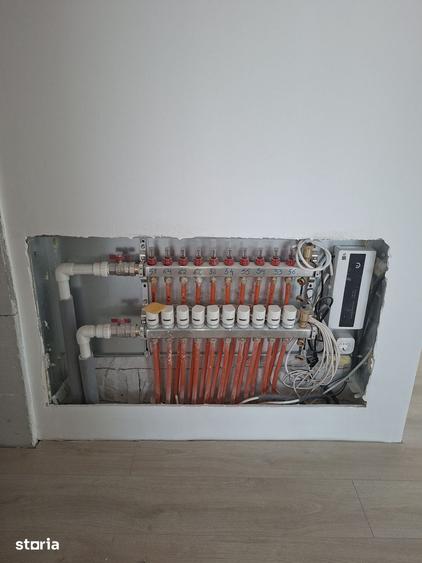 Casă cu 4 camere cu Teren 400 Mp în Pielești