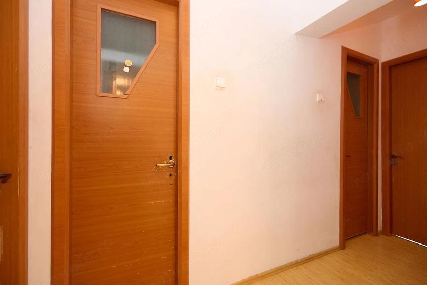 Apartament cu 4 camere decomandat în Craiovei