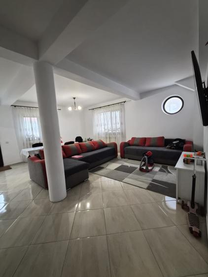 Casă individuală cu 5 camere cu Canalizare în Bragadiru
