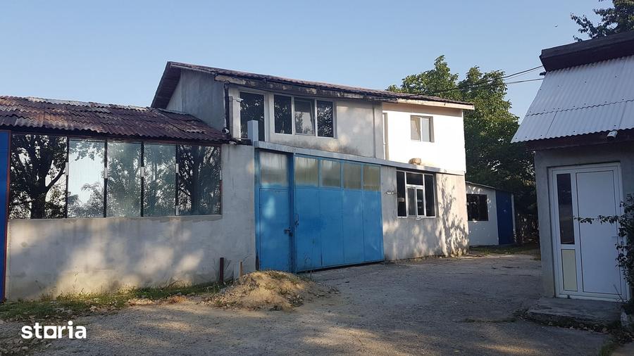 Spațiu comercial, de 414 mp, în Mărăcineni