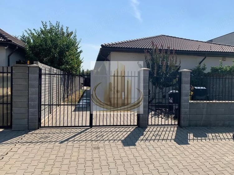 Casă individuală cu 3 camere cu Canalizare în Dumbrăvița