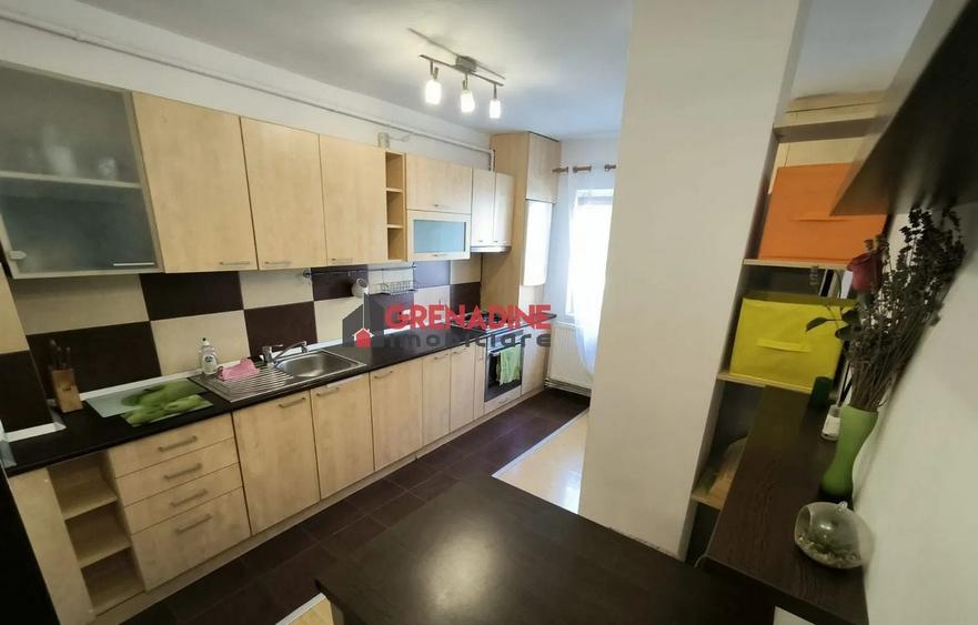 Apartament 2 Camere Decomandat - Parcare Proprie - Zona Racadau - 3