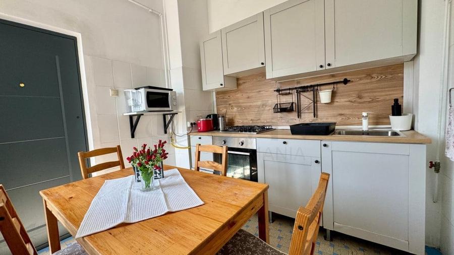 Apartament cu 5 camere decomandat în Ultracentral
