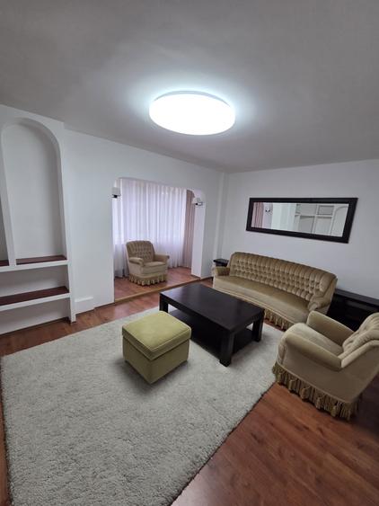 Apartament cu 3 camere decomandat, mobilat în Zorilor