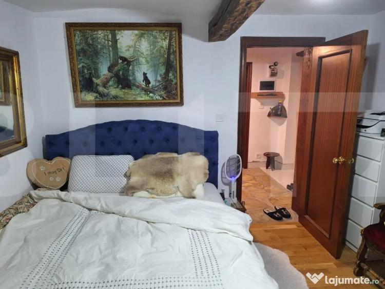 Casă cu 2 camere cu Teren 3300 Mp în Central