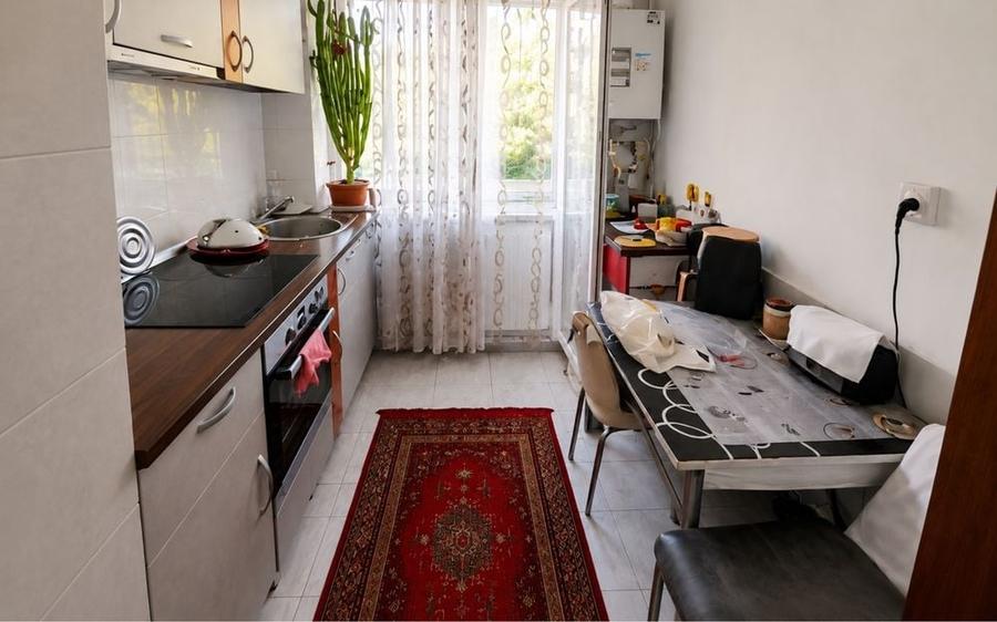 Apartament cu 2 camere semidecomandat în Calea Severinului