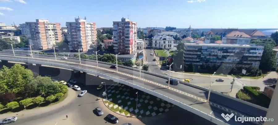 Apartament cu 3 camere decomandat, mobilat în Central