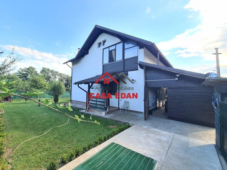 Casă cu 5 camere cu Teren 958 Mp în Câmpina