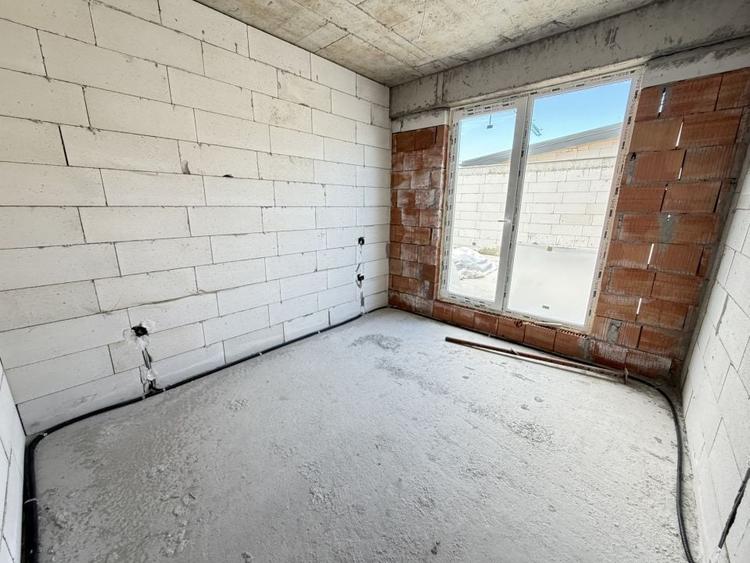 Penthouse cu 4 camere decomandat în Șelimbăr