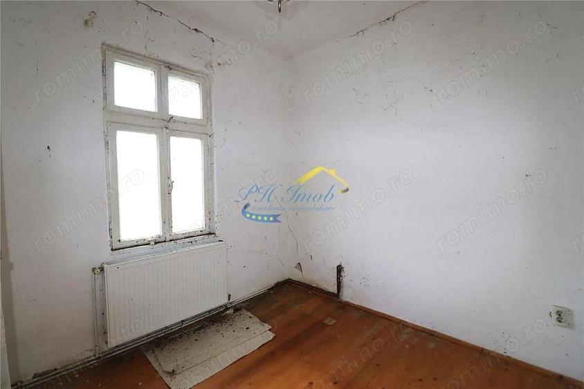 Apartament cu 3 camere în Podul Vadului