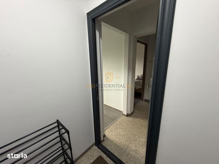 Apartament cu 4 camere decomandat în Berceni