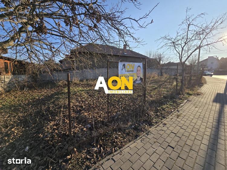 Teren de 329 mp, în Central