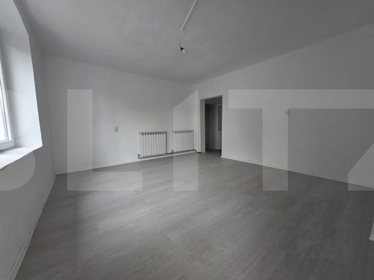 Casă individuală cu 2 camere cu Teren 382 Mp în Dobolii de Jos