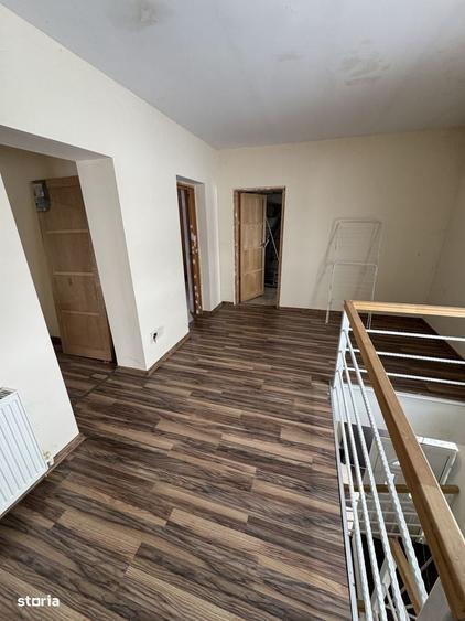 Casă cu 4 camere în Bentu