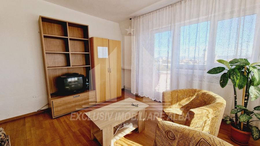 Apartament cu 2 camere decomandat, mobilat în Cetate