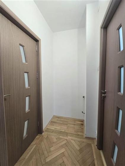Apartament cu 2 camere semidecomandat în 1 Mai