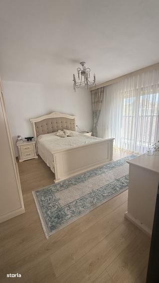 Casă cu 4 camere cu Teren 433 Mp în Central