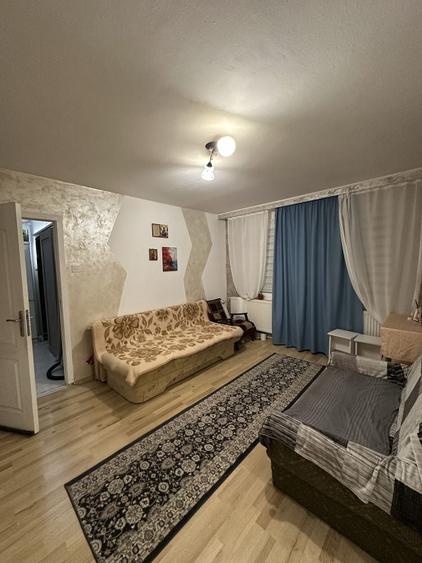 Apartament cu 2 camere în Drumul Carului