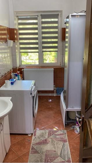 Apartament cu 3 camere decomandat în Deveselu
