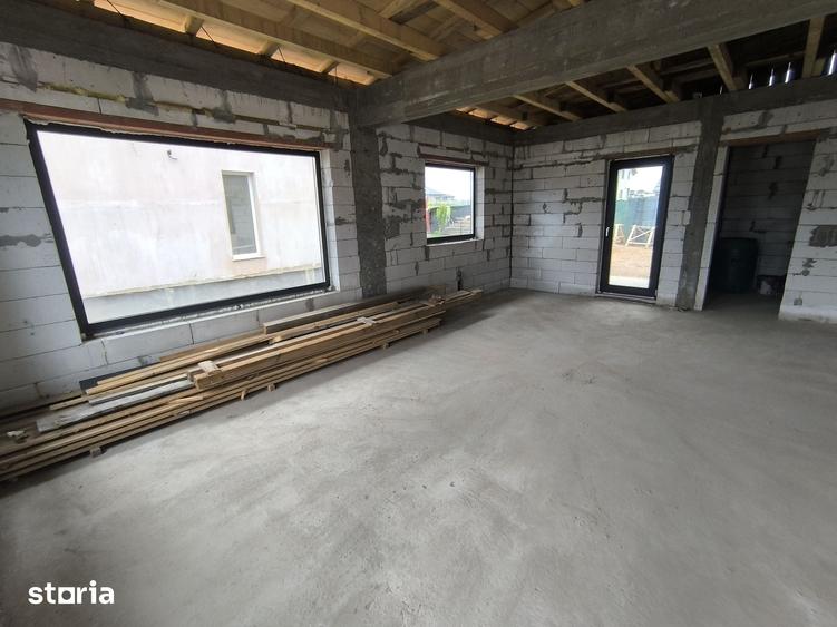 Casă cu 2 camere cu Teren 327 Mp în Agigea