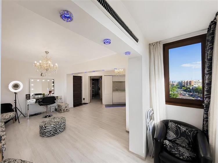 Apartament cu 2 camere decomandat, mobilat în Județean
