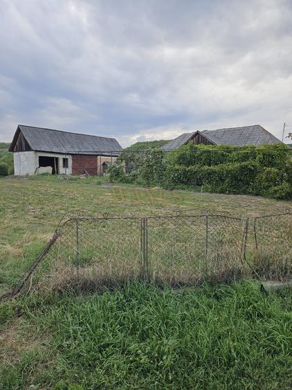 Casă individuală cu 2 camere cu Teren 2900 Mp în Ilișua