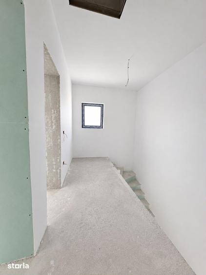 Casă cu 3 camere cu Teren 252 Mp în Moșnița Nouă
