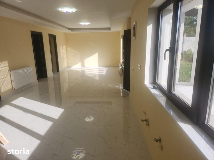 Casă cu 4 camere cu Teren 535 Mp în Clinceni