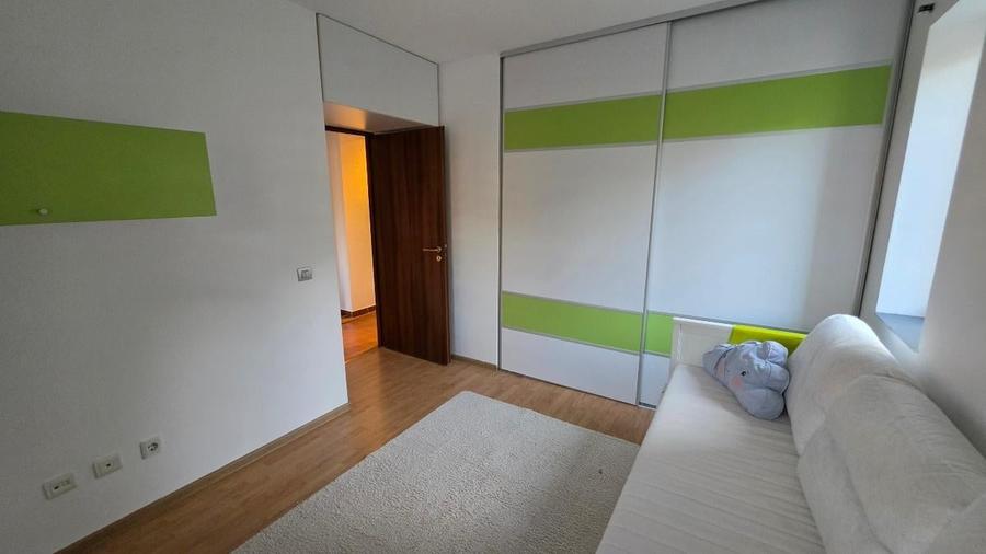 Apartament cu 3 camere decomandat în Băneasa
