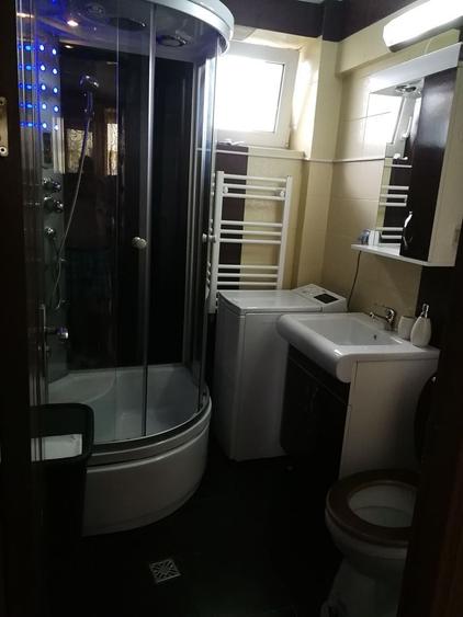 Apartament cu 2 camere semidecomandat în Crinț
