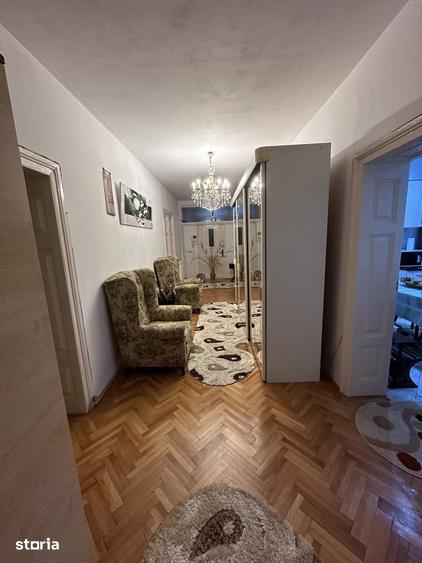 Casă cu 4 camere decomandat cu Teren 420 Mp în Central