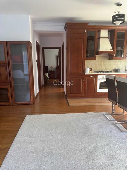 Apartament cu 3 camere, parcare si gradina de inchiriat direct proprietar