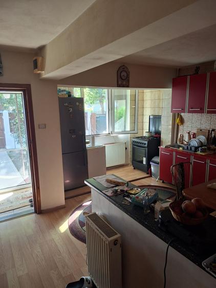Casă cu 4 camere în Farfuria