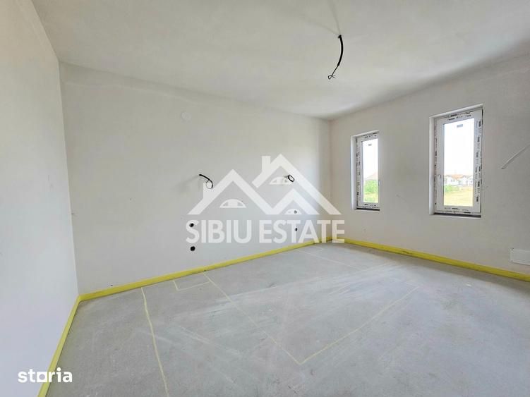 Casă cu 4 camere cu Teren 600 Mp în Țiglari