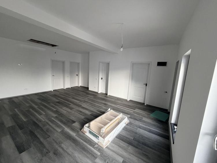 Casă cu 2 camere în Central