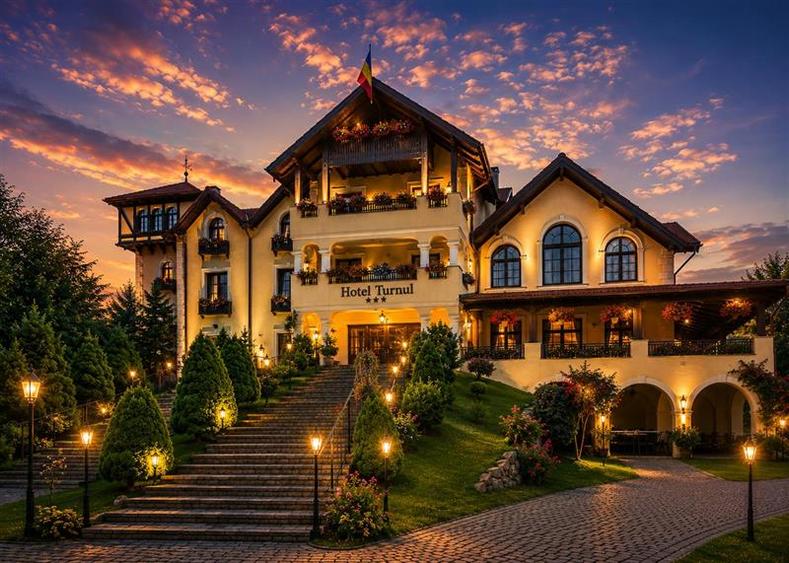 Resort montan cu: restaurant, wellness, 4.300mp teren, 5 min de Castelul Bran - 1