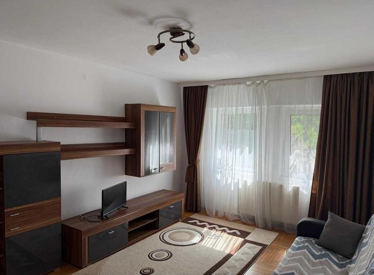 Apartament cu 2 camere decomandat în Steaua