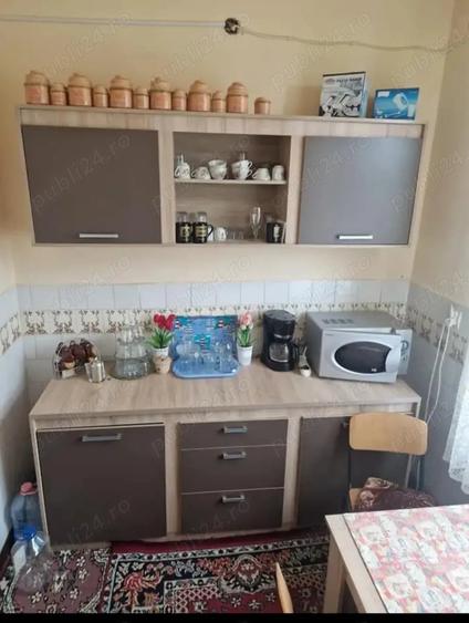 Apartament cu 3 camere decomandat în Uioara de Sus
