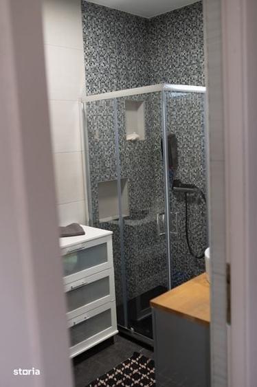 Apartament cu 4 camere în Mărăști